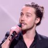 Julien Doré récompensé aux 30e Victoires de la musique, au Zénith de Paris, le 13 février 2015.