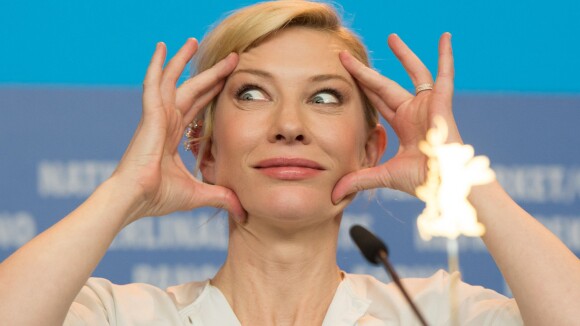 Cate Blanchett, grimaçante puis glamour, se donne en spectacle face à Cendrillon