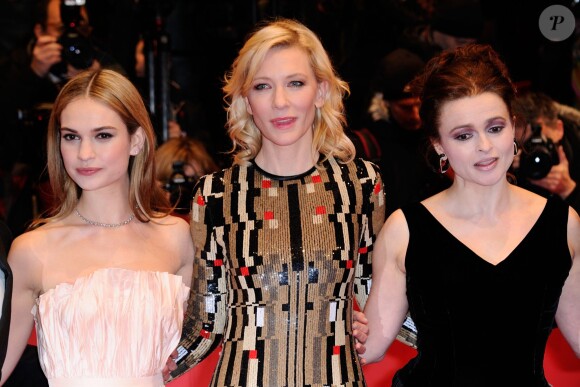 Lily James, Cate Blanchett et Helena Bonham Carter lors de la première de Cendrillon à la Berlinale, le 13 février 2015.