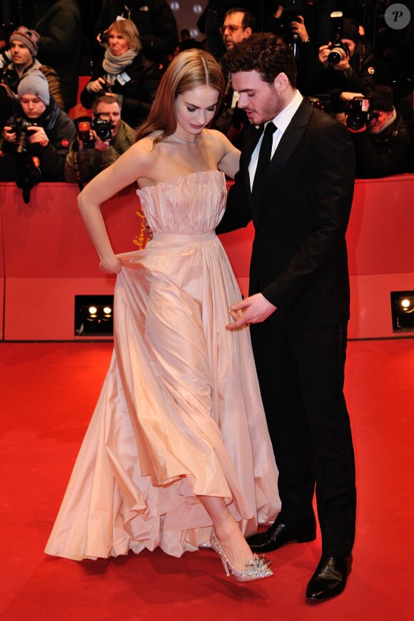 Lily James et Richard Madden lors de la première de Cendrillon à la Berlinale, le 13 février 2015.