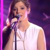 Pauline chante Quelques mots d'amour, sur le plateau de Nouvelle Star sur D8, le 19 février 2015