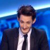 Pierre Niney reçoit le César du meilleur acteur.