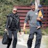 Fergie et son mari Josh Duhamel se promènent avec leur fils Axl à Brentwood, le 20 février 2015