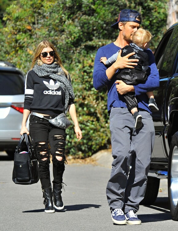 Fergie et Josh Duhamel emmènent leur fils Axl jouer au parc à Los Angeles, le 23 janvier 2015