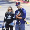 Fergie et Josh Duhamel emmènent leur fils Axl jouer au parc à Los Angeles, le 23 janvier 2015 