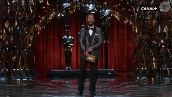 Oscars 2015 : Matthew McConaughey remet le prix de la meilleure actrice