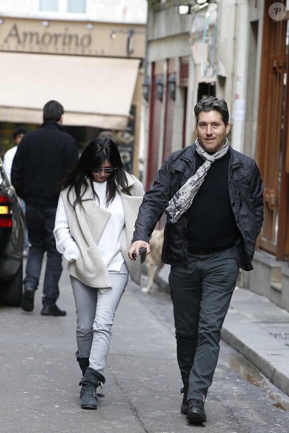 Shannen Doherty en promenade à Paris, le 23 février 2015. Après un déjeuner au restaurant indien Kashmir (Saint-Germain), elle a rendu visite, avec son meilleur ami Chris Cortazzo, à Paul Watson sur le bateau Brigitte Bardot, actuellement sur la Seine.
