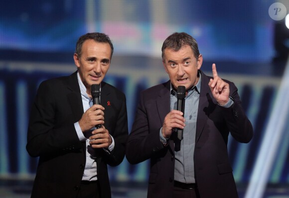 Exclusif - Elie Semoun et Christophe Dechavanne - Enregistrement de l'émission "Alors on chante" au palais des sports à Paris. Novembre 2014.