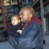 Kanye West et sa fille North à Londres, le 3 mars 2015.