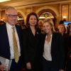 L'ambassadeur de France au Liban, Patrice Paoli, l'épouse du premier ministre libanais, Lama Salam, et Claire Chazal à la troisième conférence annuelle des Femmes sur les lignes de front. A Beyrouth au Liban. Le 4 mars 2015.