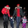 Mariah Carey, son mari Nick Cannon et leurs jumeaux Moroccan et Monroe sortent se promener a Aspen, le 23 decembre 2013 
