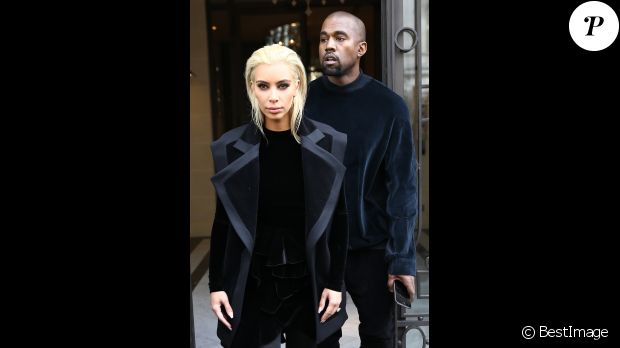 Kanye West et sa femme Kim Kardashian sortent de l&#039;hôtel Royal Monceau à Paris, le 5 mars 2015. Kim Kardashian est de nouveau blonde platine.