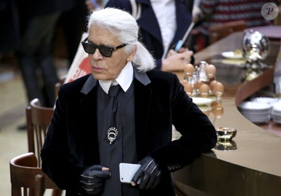 Karl Lagerfeld - Défilé de mode "Chanel", collection prêt-à-porter automne-hiver 2015/2016, à Paris. Le 10 mars 2015