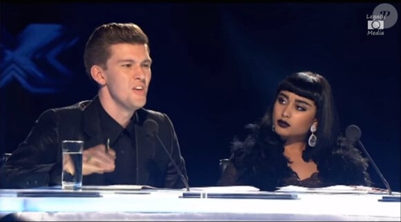 Natalia Kills et son mari Willy Moon humilient un candidat, Joe Irvine, dans X Factor en Nouvelle-Zélande, mars 2015.