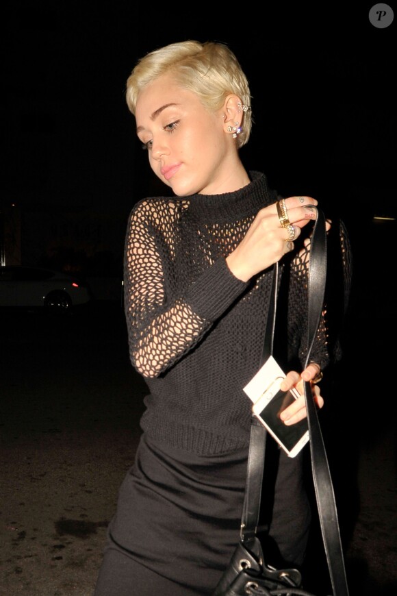 Exclusive - Miley Cyrus et Patrick Schwarzenegger ont rejoint Maria Shriver et Christopher Schwarzenegger pour dîner au Palm Restaurant à Beverly Hills, Los Angeles, le 11 mars 2015