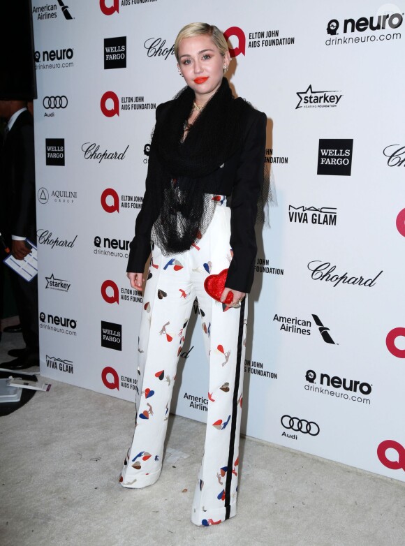 Miley Cyrus à la Soirée "Elton John AIDS Foundation Oscar Party" 2015 à West Hollywood, le 22 février 2015.