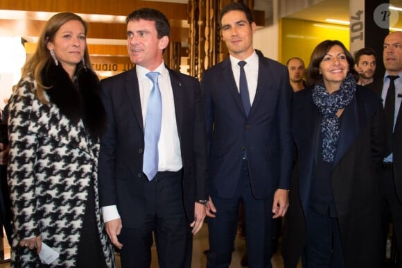 Manuel Valls et sa femme Anne Gravoin à l'inauguration de l'Auditorium de Radio France le 14 novembre 2014 à Paris. 