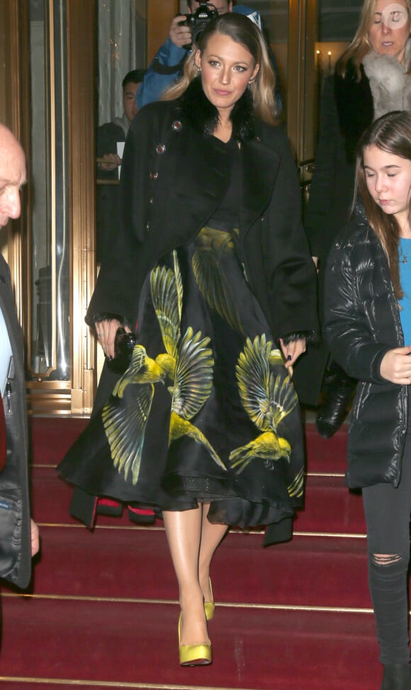 Blake Lively à la sortie du défilé de mode Marchesa lors de la fashion week à New York, le 18 février 2015. 