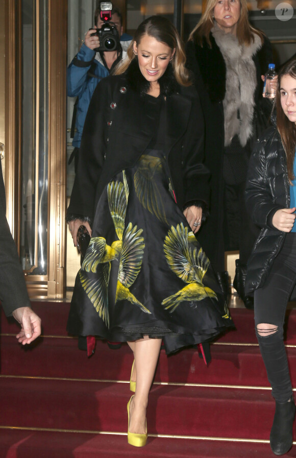Blake Lively à la sortie du défilé de mode Marchesa lors de la fashion week à New York, le 18 février 2015. 