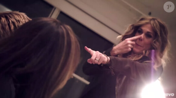 Le 15 mars 2015, Rita Wilson a dévoilé le vidéo clip de sa nouvelle chanson Girl Night In dans lequel son mari Tom Hanks ainsi que son amie Sara Bareilles font une apparition !