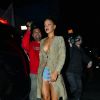 Rihanna, sans soutien-gorge, va dîner au restaurant Giorgio Baldi à Los Angeles, le 21 mars 2015.