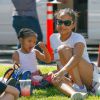 Christina Milian et sa fille Violet (5 ans, née de son mariage avec The Dream) à Los Angeles, le 8 mars 2015.