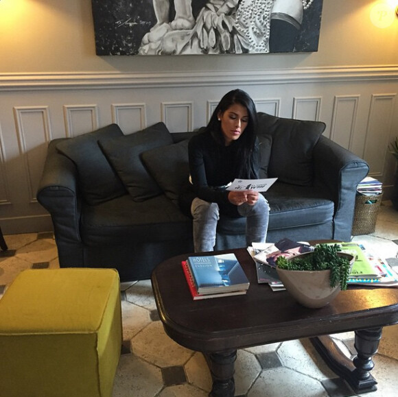 Ayem Nour de retour à Paris, le 27 mars 2015.
