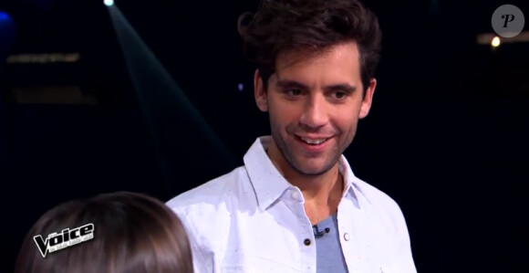 Le chanteur Mika, le 28 mars 2015 dans l'épreuve finale de The Voice 4 sur TF1.
