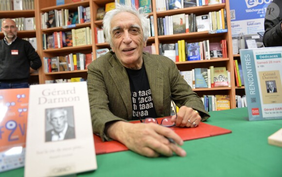 Gérard Darmon dédicace son livre à la librairie " les furets du Nord " à Valenciennes, le 28 mars 2015