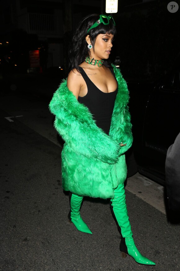 Rihanna quitte le restaurant Giorgio Baldi à Santa Monica, le 29 mars 2015.