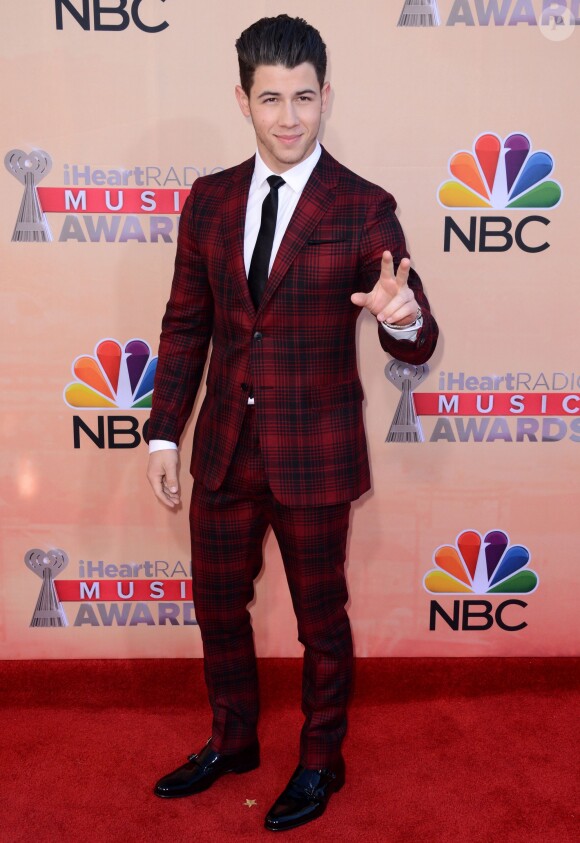 Nick Jonas assiste aux iHeartRadio Music Awards 2015 au Shrine Auditorium. Los Angeles, le 29 mars 2015.