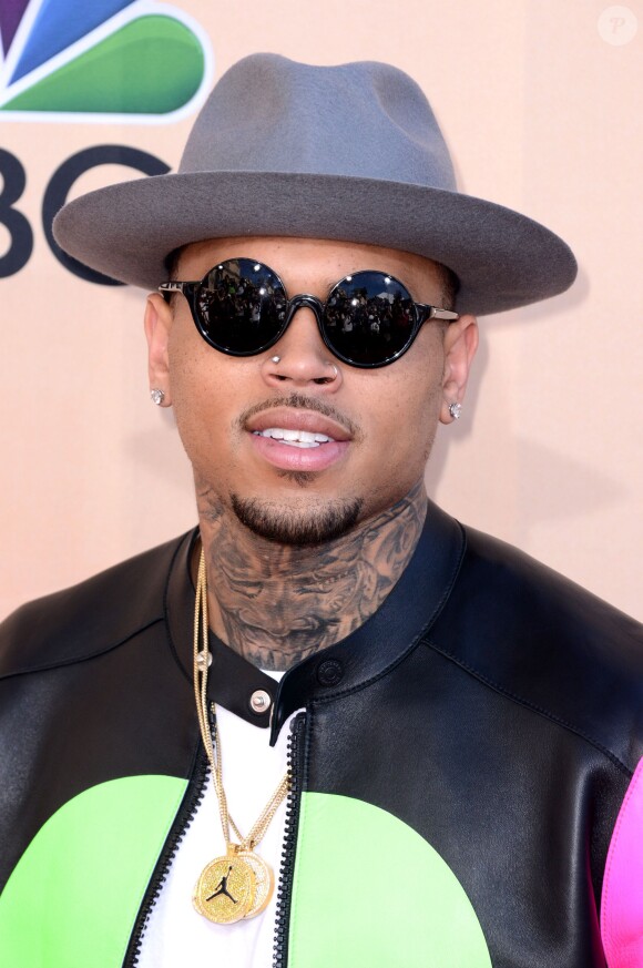 Chris Brown assiste aux iHeartRadio Music Awards 2015 au Shrine Auditorium. Los Angeles, le 29 mars 2015.