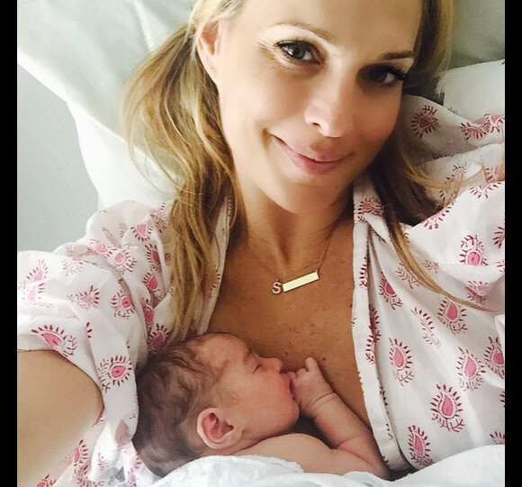 Molly Sims a ajouté une photo de sa fille Scarlett à son Instagram, le 30 mars 2015