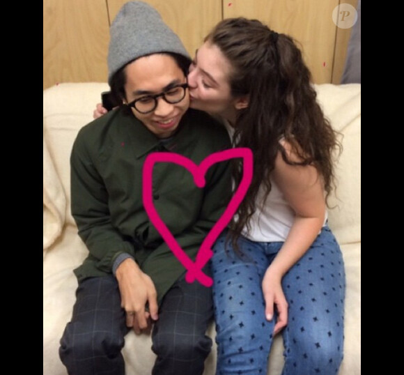 James Lowe et Lorde sur Instagram fêtent leur deux ans d'amour, le 31 mars 2015