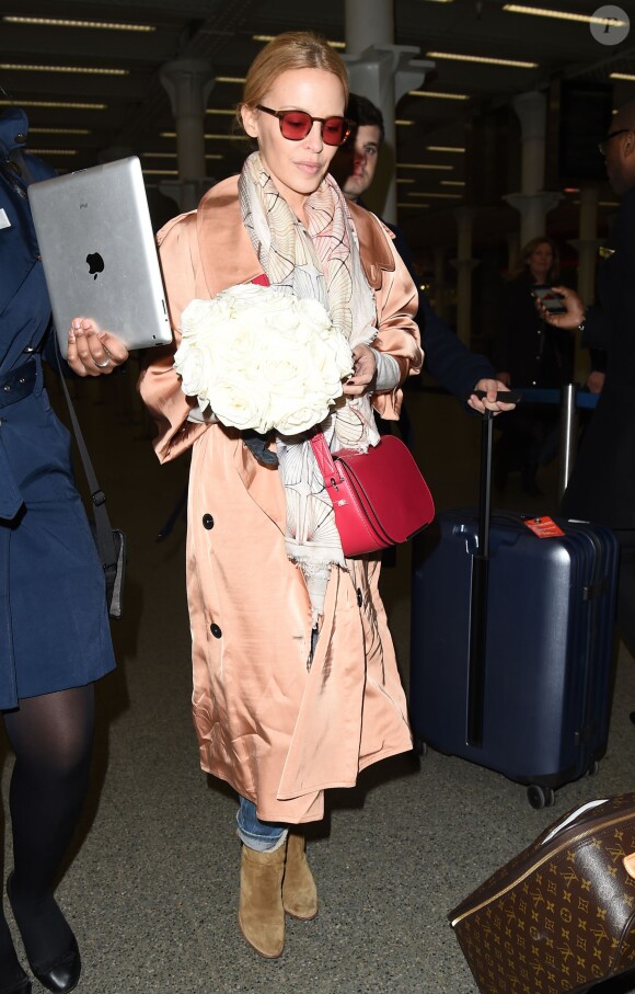 Kylie Minogue à la gare King's Cross à Londres, le 1er avril 2015.
