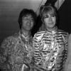 John Lennon avec sa femme Cynthia Lennon à Londres, le 22 août 1968. 