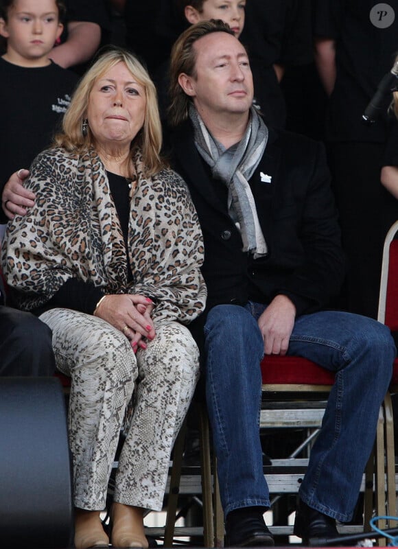 Julian et Cynthia Lennon à Liverpool, le 9 octobre 2010. 