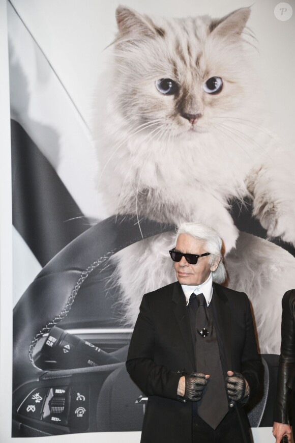 Karl Lagerfeld au vernissage "Corsa Karl et Choupette" à Berlin en Allemagne le 3 février 2015