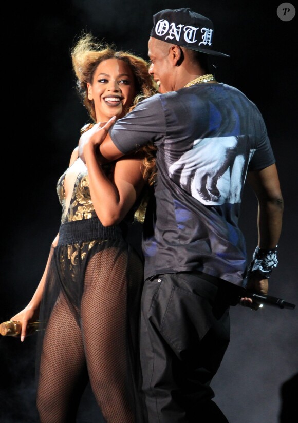 Jay Z et Beyoncé en concert dans le cadre de leur tournée "On The Run" à Pasadena, le 2 août 2014.