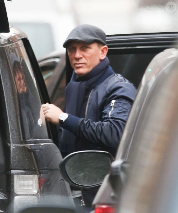 Exclusif - Daniel Craig quitte Mexico après son accident sur le tournage du dernier film James Bond "Spectre". L'acteur devait subir une intervention chirurgicale à New York pendant le week-end de Pâques. Photos prises le 31 mars 2015.