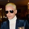 Jared Leto (nouveau look : blond aux cheveux courts) - Sorties du défilé de mode "Balmain" prêt-à-porter Automne-Hiver 2015-2016 au Grand Hôtel à Paris le 5 mars 2015.