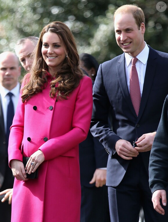 Kate Middleton, enceinte, le 27 mars 2015 dans la banlieue sud de Londres. Sa dernière mission avant son congé maternité.