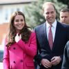 Kate Middleton, enceinte, le 27 mars 2015 dans la banlieue sud de Londres. Sa dernière mission avant son congé maternité.