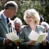 Le prince Charles et la duchesse Camilla à Aberdeen le 24 avril 2005, quinze jours après leur mariage.