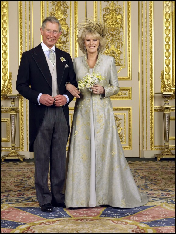 Photo officielle du mariage du prince Charles et de Camilla Parker Bowles, à Windsor le 9 avril 2005