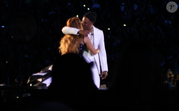 Jay Z et Beyoncé en concert dans le cadre de leur tournée "On The Run" à Pasadena, le 2 août 2014.  