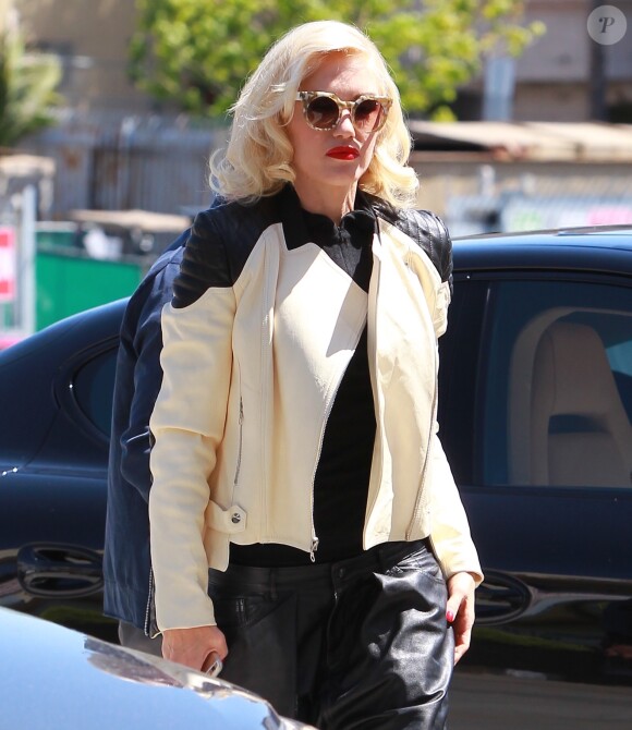 Gwen Stefani se rend dans un cabinet d'acupuncture à Los Angeles. Le 8 avril 2015
