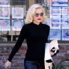 L'américaine Gwen Stefani à la sortie d'un centre d'acupuncture à Los Angeles, le 8 avril 2015