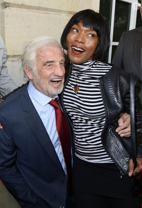 Jean-Paul Belmondo et Angela Bassett - Soirée du cinquième anniversaire du musée Paul Belmondo à Boulogne-Billancourt le 13 avril 2015.