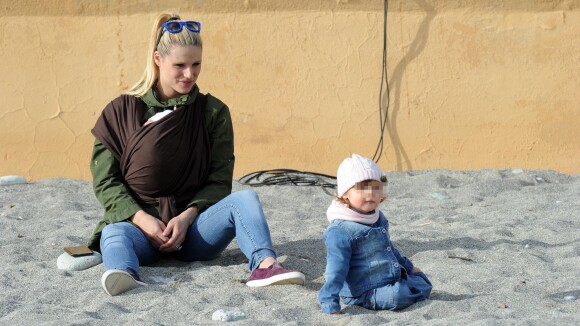 Michelle Hunziker et ses fillettes : À la mer ou au parc, câlins à gogo